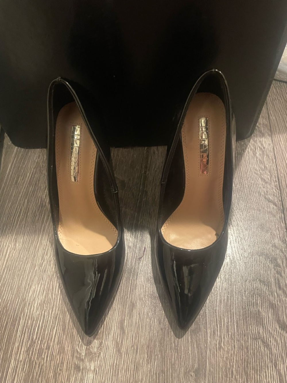 Women's Black Patent Pointed-Toe Pumps